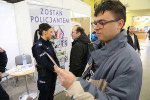 Policjanci na XXI Ogólnopolskich Targach Pracy
