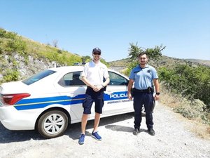 Robert Piasecki, policjant z Kielc podczas służby na Bałkanach