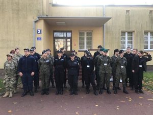 Laureaci konkursu „Policjanci w służbie historii” z wizytą w Centrum Szkolenia Policji